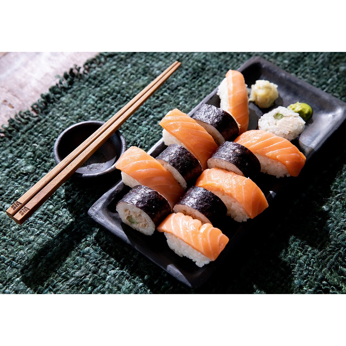 The Burned Sushi Bord - Zwart - L